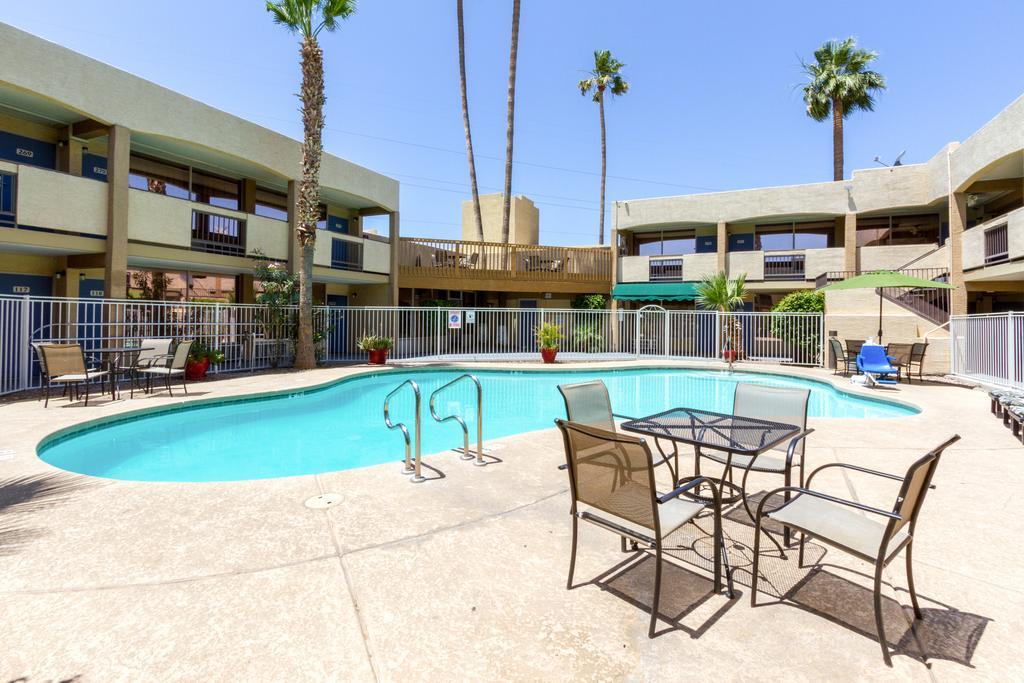 Motel 6 Glendale Az Exterior foto